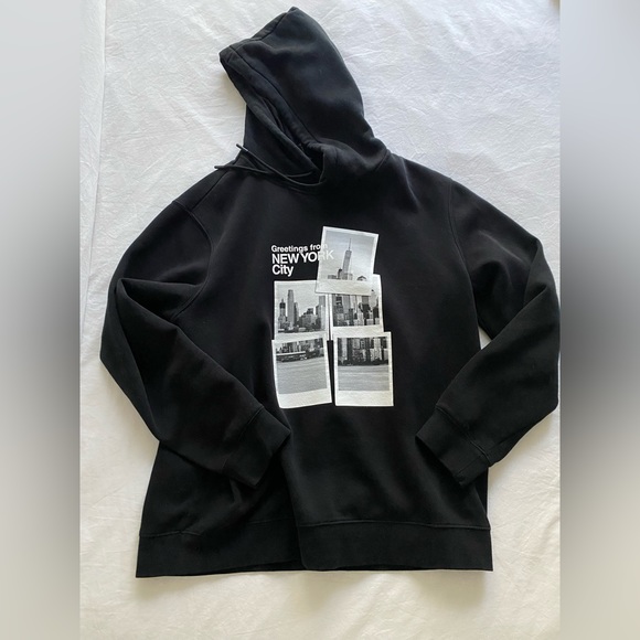 H&M nyc hoodie - Picture 2 of 6